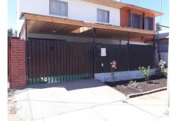 VENDO EN OFERTA AMPLIA Y BIEN UBICADA CASA EN MOLINA