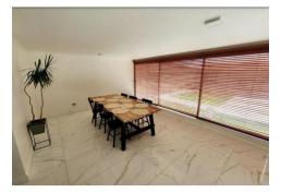 Hermosa casa 2 pisos, Con Piscina, en mas de 470mtrs2