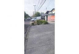 Propiedad comercial, cerca del metro El parron.