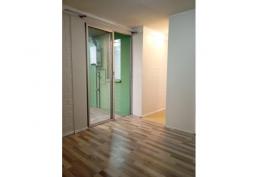 SE VENDE HERMOSA CASA PAREADA (2 pisos)