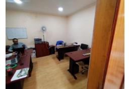 VENDO  PROPIEDAD 1064 m2 Gran entrada para vehículos, capacidad 15 vehículos