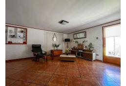 CASA EN VENTA EN SECTOR PEÑUELAS. COQUIMBO.