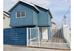 ARRIENDO CASA NUEVA CENTRAL QUILPUÉ