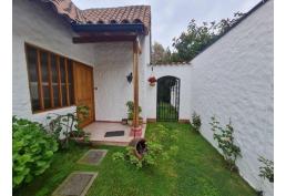 EN LA REINA HERMOSA CASA EN VENTA