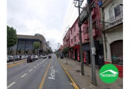 Excelente y bien ubicada Propiedad Comercial, en esquina