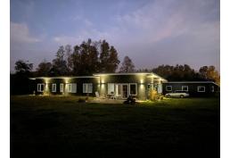 Casa en parcela con estero y bosque