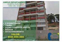 Se vende amplio departamento en octavo piso