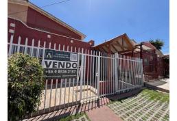 CASA EN VENTA EN ARCOS DE PINAMAR. LA SERENA.