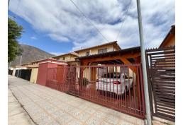 HERMOSA CASA EN VENTA EN VILLA DON GUILLERMO. LA SERENA.