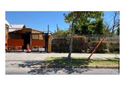 CASA CON LOCAL COMERCIAL