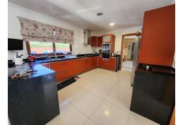 Se Vende Parcela Con 2 Casas En Condominio Don Ladislao, Talagante