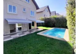 Arriendo Hernosa Casa en Condominio , Peñalolen