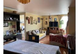 Amplia casa en venta