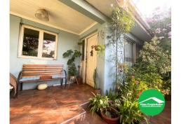 ¡Pie en cuotas! Casa Esquina, Amplia, en Avenida, Hermoso Jardín