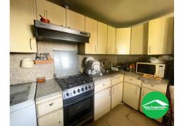 ¡Pie en cuotas! Casa Esquina, Amplia, en Avenida, Hermoso Jardín