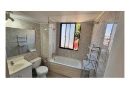 AMPLIO DEPTO 48MTS CON GASTO COMÚN Y ESTACIONAMIENTO (Residencial)