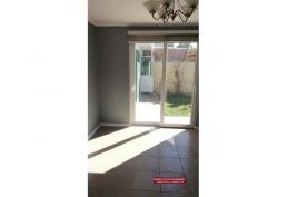 Invierte en Lomas de Mirasur, casa verde 2 pisos