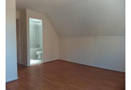 CASA DE DOS PISOS INDEPENDIENTE  BARRIO NORTE