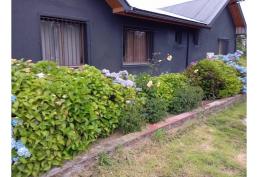 Se vende parcela con casa habitacion y local comercial en condominio