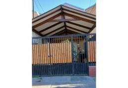 Casa En Amplia Avenida, Villa Hernán Díaz Arrieta / Maipú