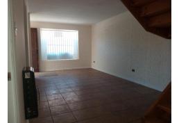 CASA DE DOS PISOS INDEPENDIENTE  BARRIO NORTE