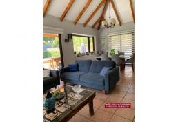 Casa Condominio Lo Herrera, sólida