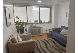 Av. Vitacura 2909, con estacionamiento