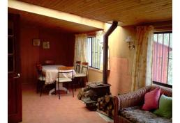 Linda Parcela con gran casa 1.2 ha río privado