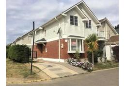 Vende casa en condominio Bosques de Curauma, excelente sector