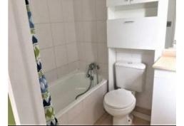 Vende casa en condominio Bosques de Curauma, excelente sector