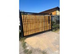 Se vende casa remodelada e impecable!