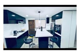 Se vende casa remodelada e impecable!