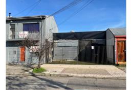 Frente Supermercado Tottus, sector céntrico, gran actividad.