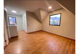 ¡ Venta Propiedad Remodelada En Condominio !