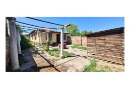 Venta casa en La Cisterna Amplio terreno.Villa Augusto Biaut.