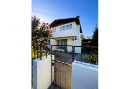 Casa en Pedro de Valdivia 4D2B3E, sector residencial.