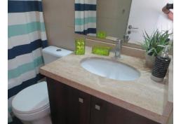 Arriendo AÑO CORRIDO Dpto 2d-1b-45mt2 amoblado cerca Hosp Fricke Viña del Mar