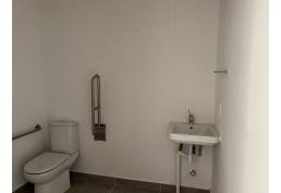 Compacto y Estratégico: Local Comercial en La Florida