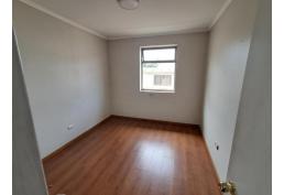 Amplia Oficina, 5privados, 2 baños, ubicada en calle Brasil