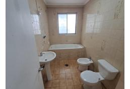 Amplia Oficina, 5privados, 2 baños, ubicada en calle Brasil