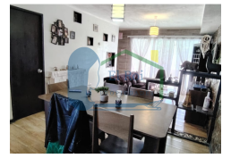 CASA DE DOS PISOS EN RECINTO CERRADO