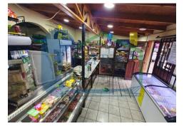 OPORTUNIDAD DE INVERTIR EN CUATRO LOCALES COMERCIALES