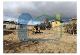 TERRENO PLANO CON CASA DE CONTRUCCION SOLIDA PARA REMODELAR