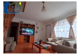 AMPLIA CASA DE DOS PISOS