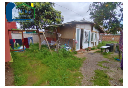 CASA EN AMPLIO TERRENO