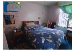 CASA EN AMPLIO TERRENO