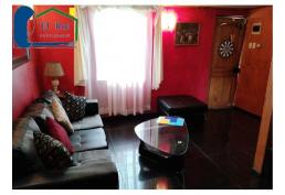 AMPLIA CASA DE UN PISO