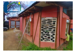 Casa con amplio patio – Peñablanca