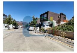 CASA ESTILO MEDITERRÁNEO EN CONDOMINIO – LOS PINOS, QUILPUÉ