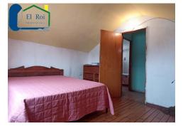 AMPLIA CASA DE DOS PISOS